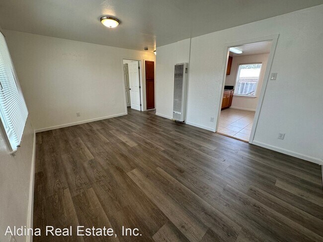 Building Photo - 2 br, 1 bath House - 2734 Freedom Blvd.