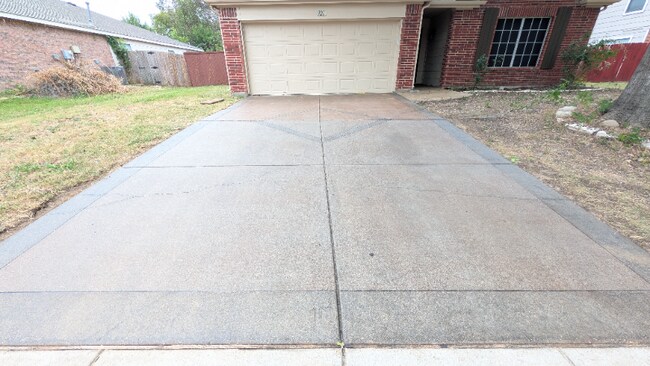 Foto del edificio - 921 Wintercreek Dr