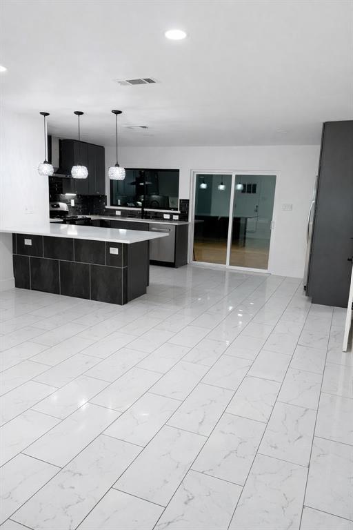 Building Photo - 2014 Pecan St