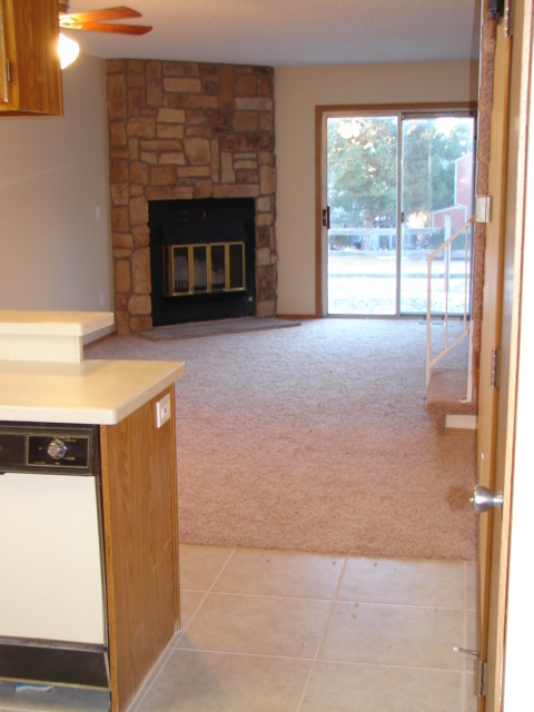 Building Photo - 3424 Queen Anne Way
