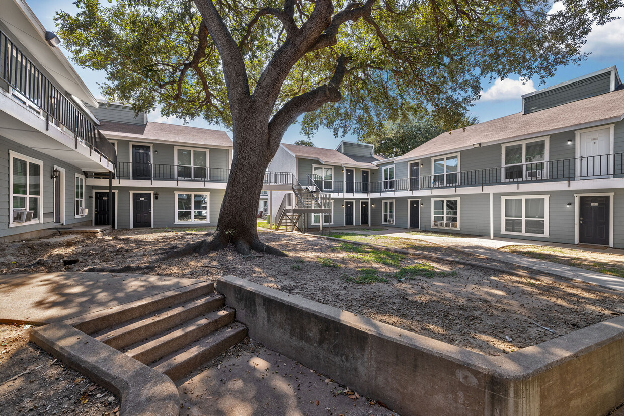 Primary Photo - Azul Apartment Homes