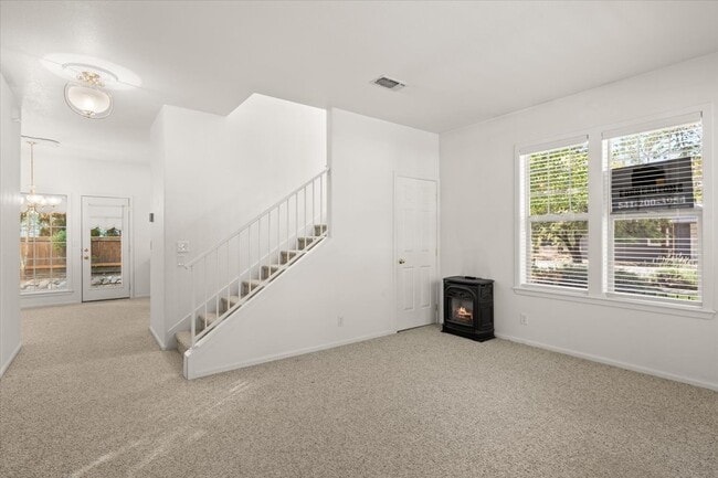 Building Photo - 100 Jackson Creek Dr