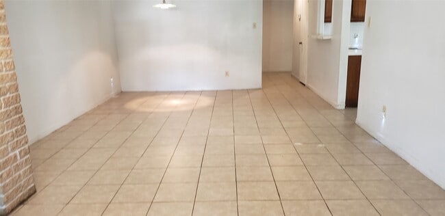 Building Photo - 11714 Bob White Dr