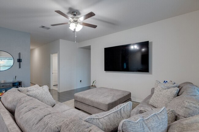 Foto del edificio - 1009 Branding Iron Ln