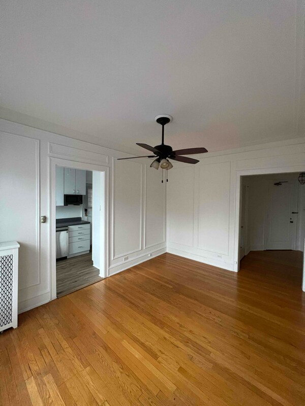 Foto del edificio - 838 Hinman Ave