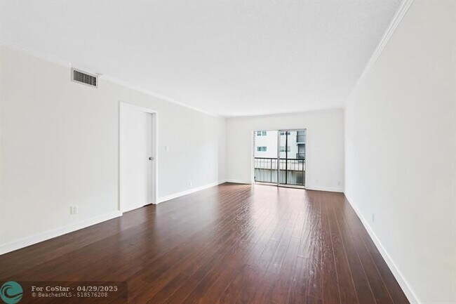 Foto del edificio - 1750 NW 3rd Terrace