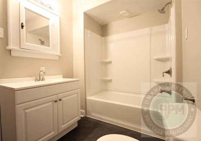 Foto del edificio - Beautiful 3 Bedroom / 1 Bath Home!