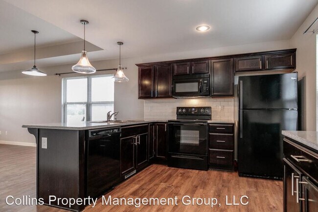 Foto del edificio - 4 br, 2.5 bath House - 2302 W Deerbrooke T...
