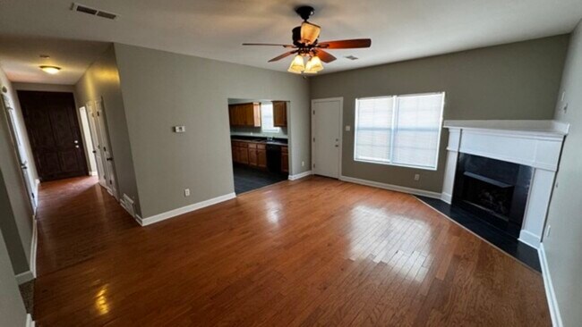 Foto del edificio - 5028 Wilburn Ave