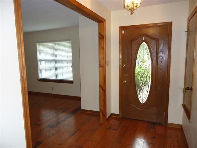 Building Photo - 9903 Grand Oak Dr