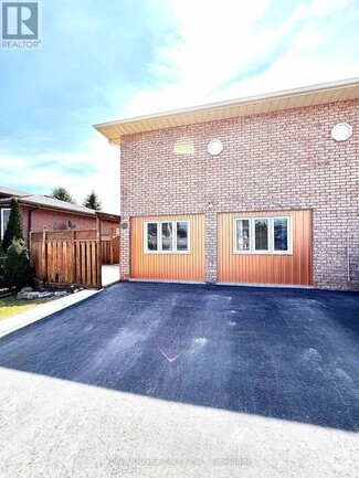 Building Photo - 31 Madill Crescent