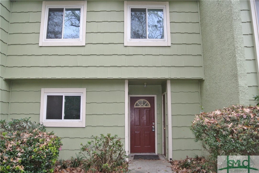 527 Tibet Ave, Savannah, GA 31406 Townhome Rentals in Savannah GA