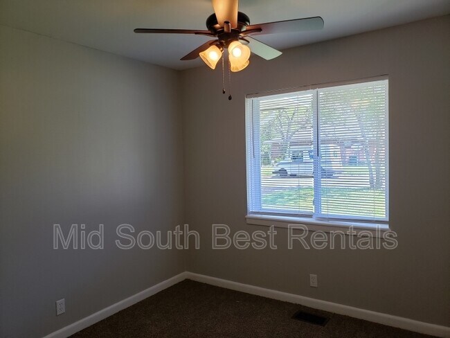 Foto del edificio - 31 Rosemont Dr