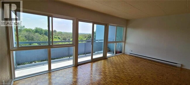 Photo du bâtiment - 105 Conroy Crescent