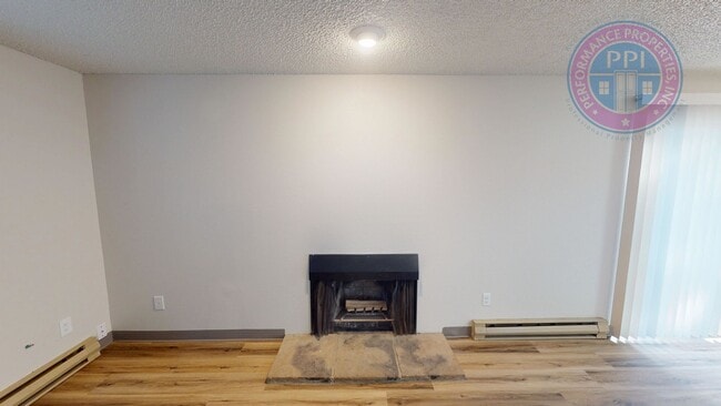 Building Photo - tuf8640