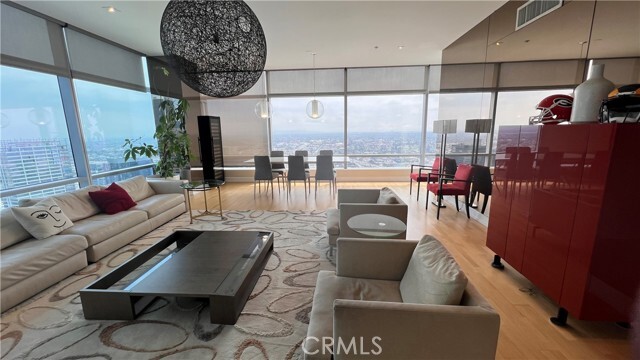 Foto del edificio - 900 W Olympic Blvd