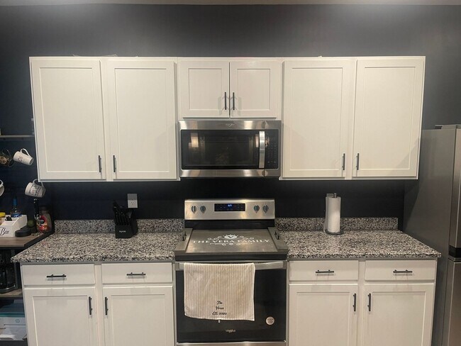 Foto del edificio - 4 Bedroom Single Family Home in Bowling Green