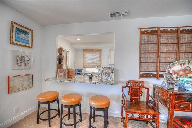 Foto del edificio - 2137 Channel Rd