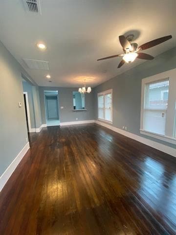 Foto del edificio - 1715 E Pecan St