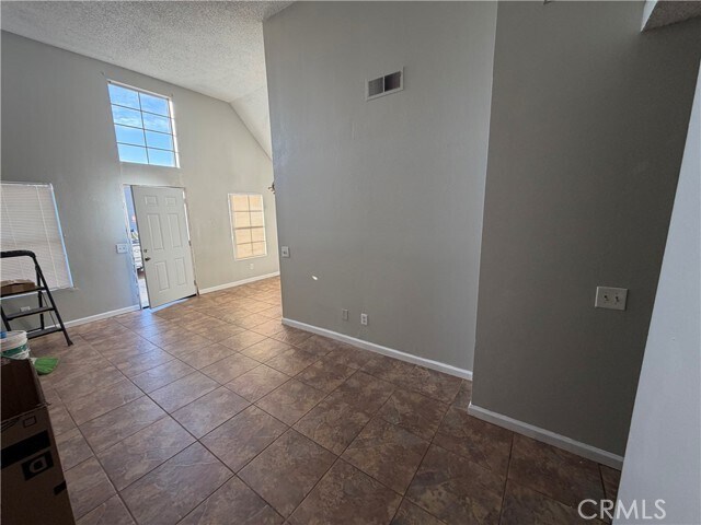 Foto del edificio - 14605 Woodland Dr