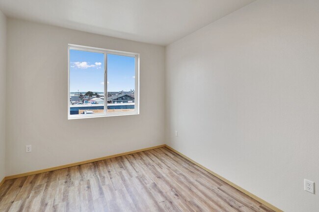 Foto del edificio - 435 SE Barrington Dr