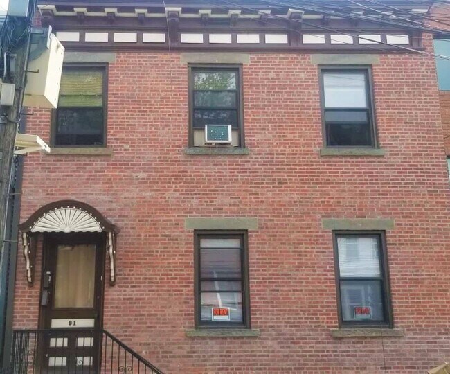 Building Photo - 91 Irving St