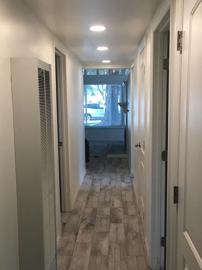 Foto del edificio - 1222 Palamos Ave