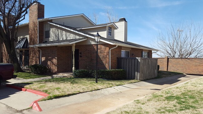 cottage - 3200 W Britton Rd