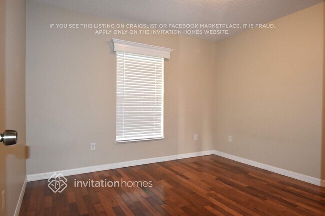 Building Photo - 5528 Oak Hollow Dr