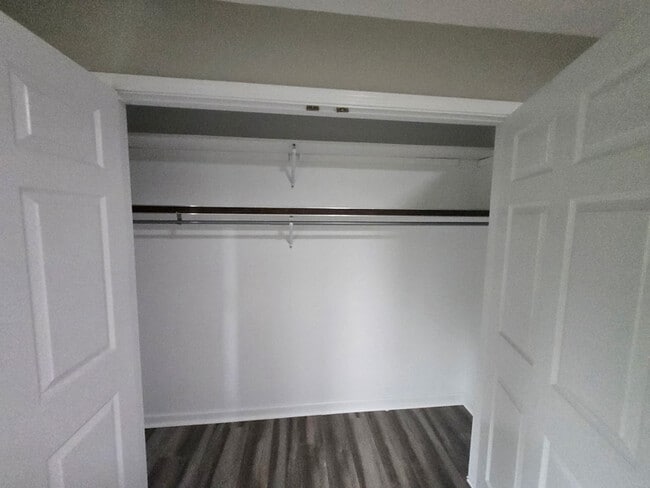 Building Photo - 124 Asbury Way