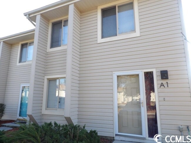 Building Photo - 951 Plantation Dr