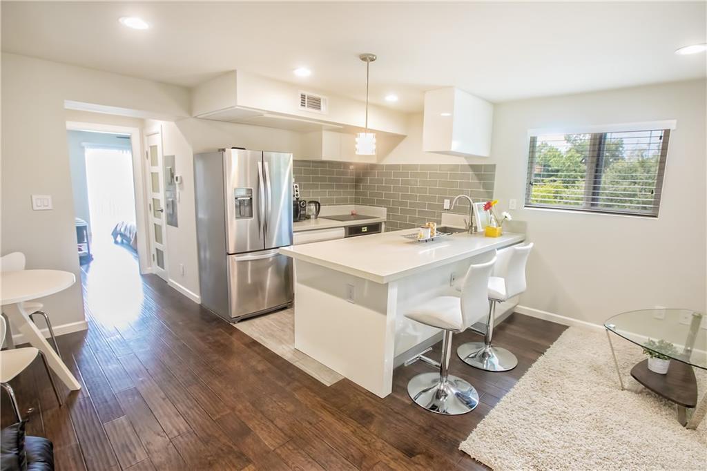 Foto principal - 3110 Red River St