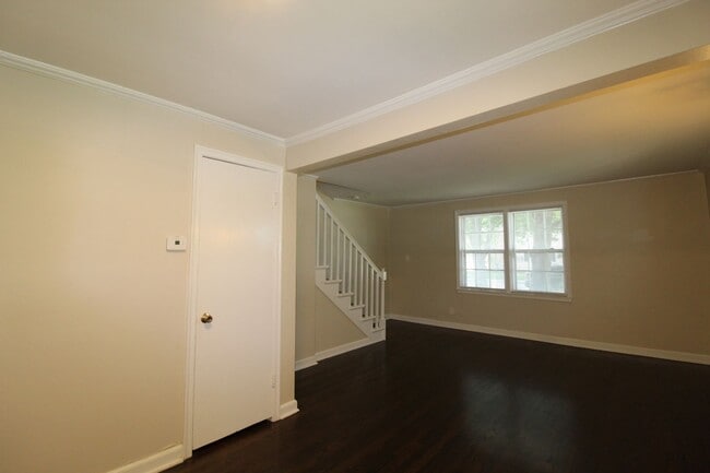 Building Photo - 2 Bedroom Duplex in North Kansas City