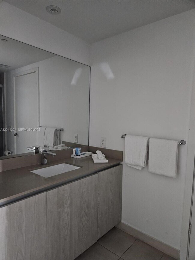 Foto del edificio - 4111 S Ocean Dr