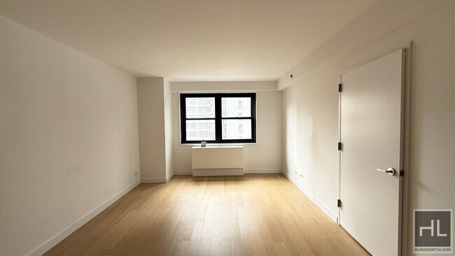Building Photo - East 39th Street