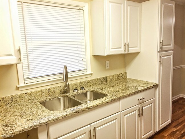 Foto del edificio - 4 br, 2 bath House - 345 Bates Ave