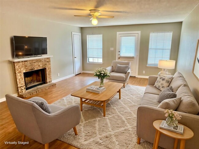 Foto del edificio - 505 Hedgewood Dr