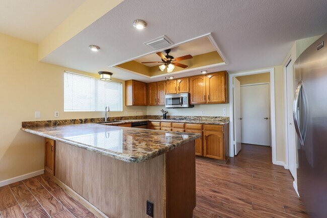 Building Photo - Introducing a stunning home on golf course...