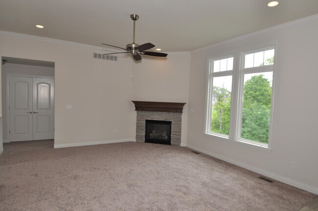 Building Photo - 1806 Mills Dr