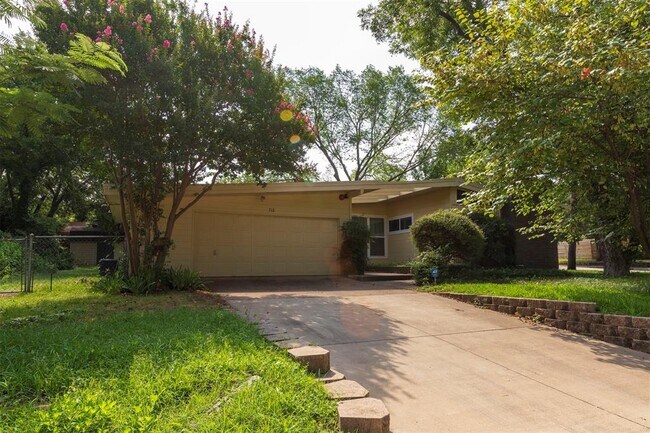 Foto del edificio - 712 S Wildwood Dr