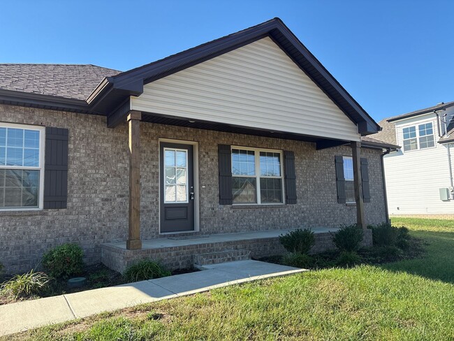 Building Photo - Charming Home in Scenic Fairfield Pointe