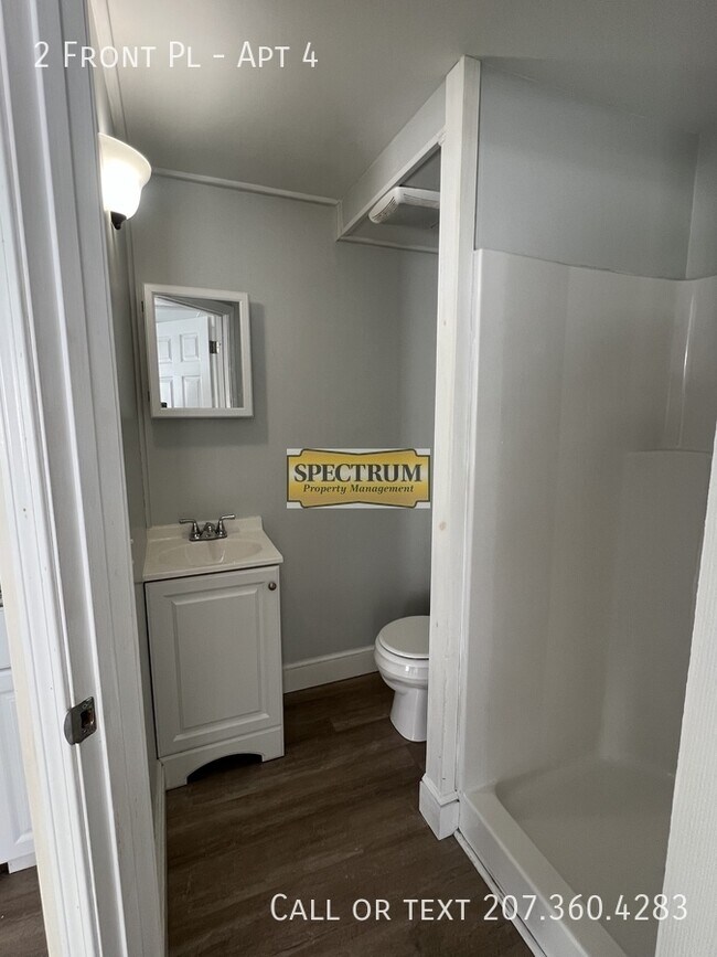 Foto del edificio - 2 Front Pl