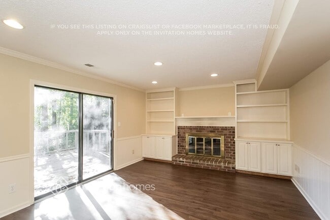 Building Photo - 3250 Ethan Dr