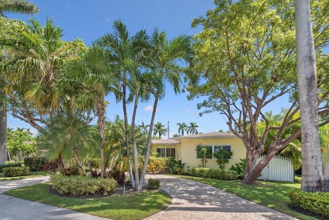 Foto del edificio - 7511 Miami View Dr