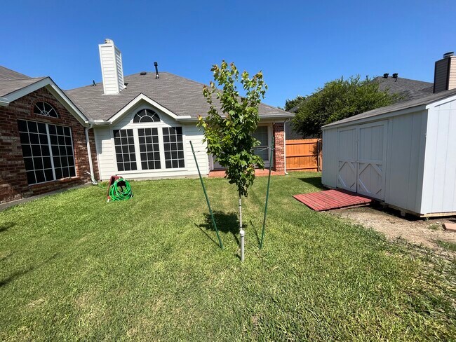 Foto del edificio - 2813 Claremont Dr