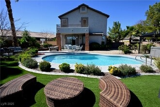 Building Photo - 10161 Bentley Oaks Ave