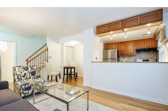 Foto del edificio - 455 W Grant Pl