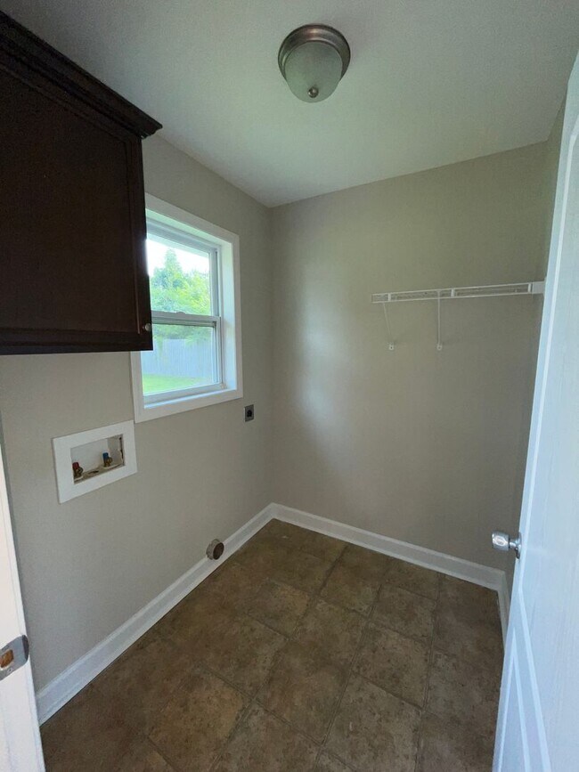 Foto del edificio - 473 Potts Rd