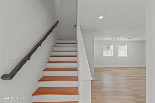 Building Photo - 223 19th St N