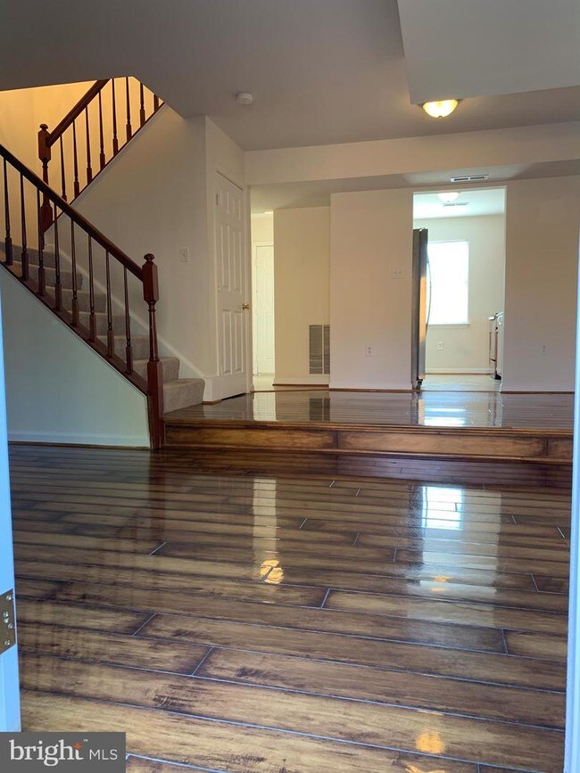 Building Photo - 2217 Hamway Dr